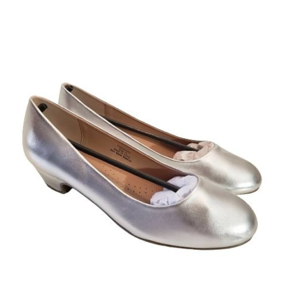 Journee Collection Saar Silver size 11